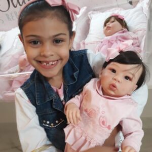 Aline Oliveira, Bebês Reborn - Bonecas Personalizadas